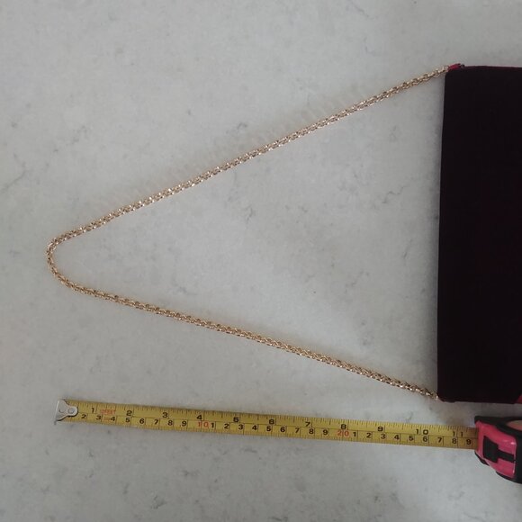 Vintage dark red velvet handmade in Hong Kong gold chain clutch bag purse - Picture 14 of 16
